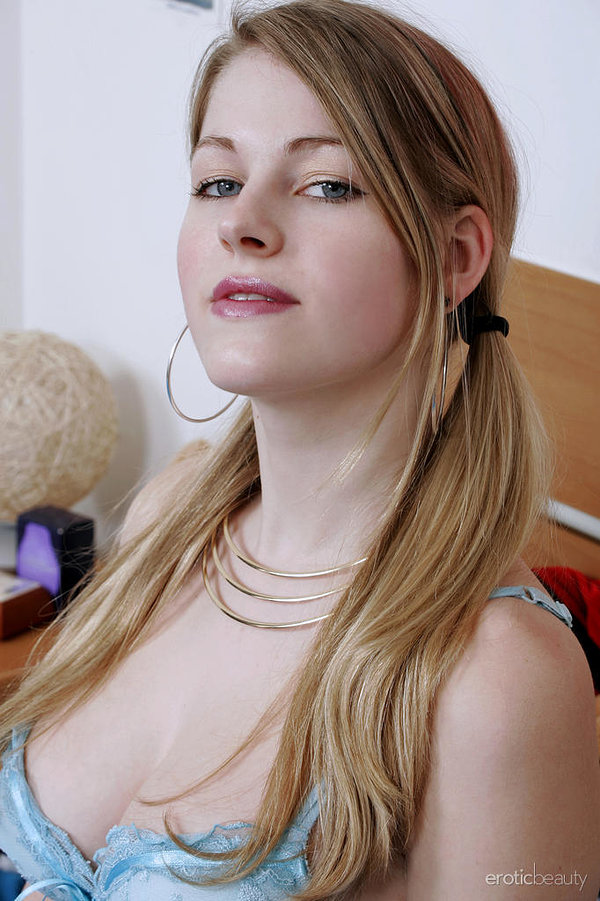 Варя, 68 лет, 0 размер груди